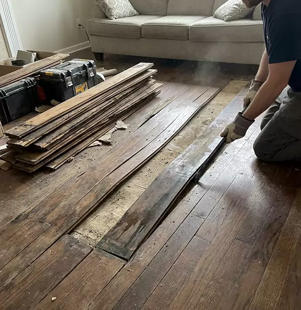 Why Newnan Homeowners Choose Newnan Restoration Pro for Water Damage Floor Repair?